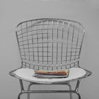 Tabouret de bar en fil de fer chromé de style Mid-Century Modern