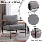Fauteuil simple et confortable rembourré pour salon