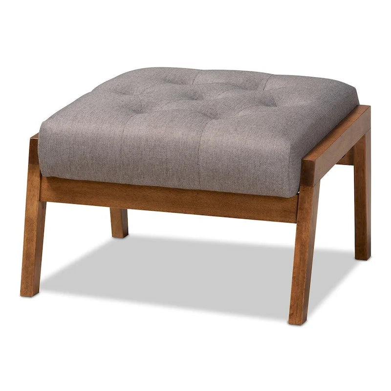 Fauteuil rembourré et son pouf