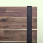 Cadre de lit plateforme bas industriel en bois de style rustique King Size